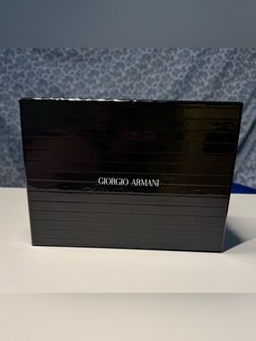 GIORGIO ARMANI Black Signature Glossy Storage Box (Medium) 6x8